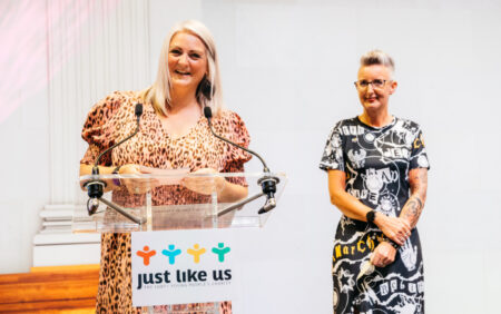 Just Like Us Awards 2023 : Gemma Evans remporte le prix de l'enseignante inclusive LGBT+ de l'année