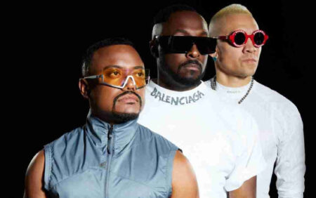 Les Black Eyed Peas réfléchissent au port de brassards arc-en-ciel lors de leur spectacle NYE en Pologne