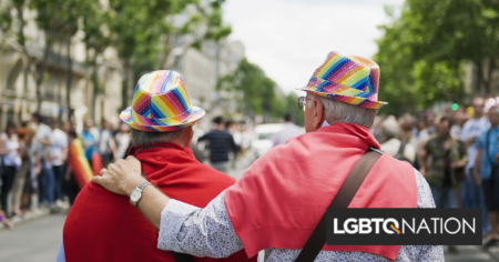 Une militante sensibilise le personnel soignant à l'accueil des aînés LGBTQ+