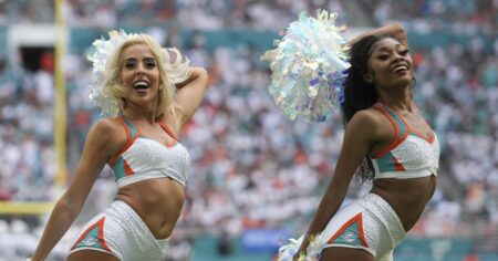 Le sex-appeal public des pom-pom girls de la NFL montre l'hypocrisie de la lutte contre les drag queens