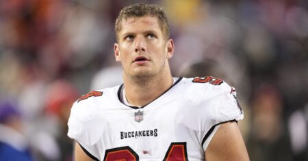 La pré-saison de la NFL commence et Carl Nassib n'est pas sur une liste