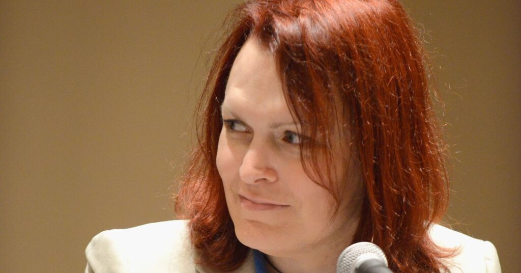 Christina Kahrl ajoute le prix Jeanne Córdova à sa liste de distinctions en matière d’écriture sportive Christina Kahrl ajoute le prix Jeanne Córdova à sa liste de distinctions en matière d'écriture sportive