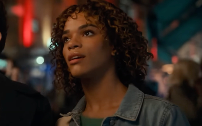 Le showrunner de Doctor Who, Russell T Davies, taquine l'avenir de Yasmin Finney dans la série