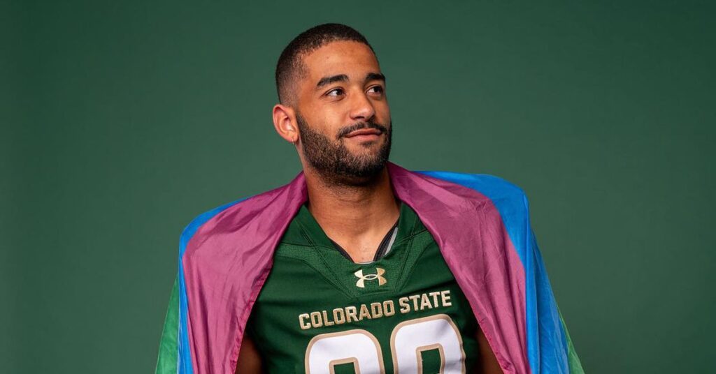 Kennedy McDowell est un joueur gay de l’équipe de football des Colorado State Rams. Kennedy McDowell est un joueur gay de l'équipe de football des Colorado State Rams.