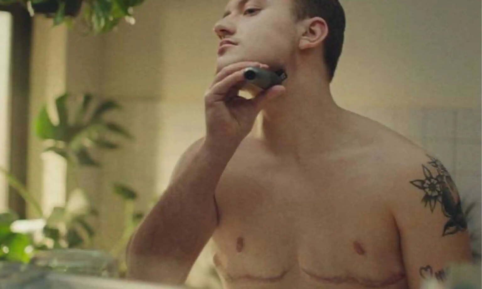 La publicité du rasoir Braun en cours d’examen après une réaction anti-trans envers un modèle masculin transgenre Braun