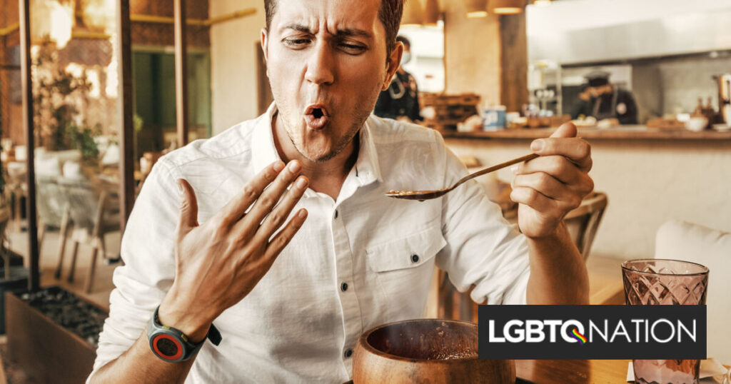 La cuisine au chili s’intensifie après qu’un homme d’affaires ivre ait attaqué des agriculteurs homosexuels La cuisine au chili s'intensifie après qu'un homme d'affaires ivre ait attaqué des agriculteurs homosexuels