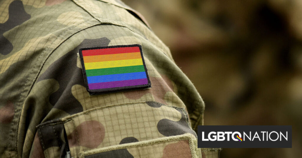 Le représentant gay Mark Takano veut que les États-Unis s’excusent auprès des soldats frappés par le principe « Ne demandez pas, ne dites pas » Le représentant gay Mark Takano veut que les États-Unis s'excusent auprès des soldats frappés par le principe « Ne demandez pas, ne dites pas »
