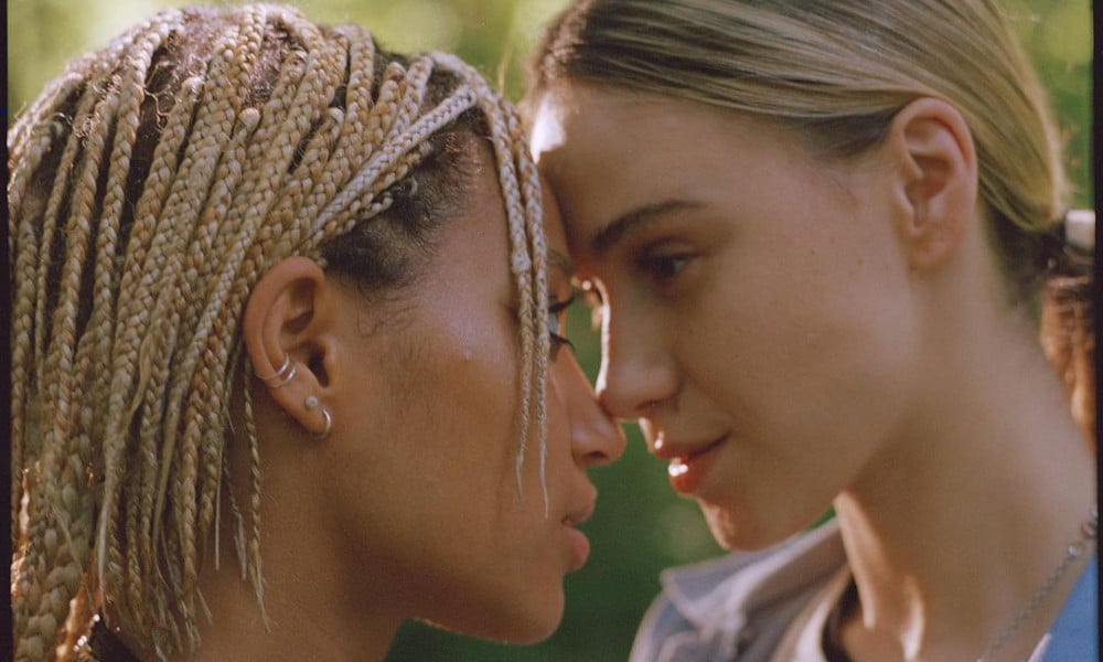 13 costumes d’Halloween saphiques de dernière minute à faire vibrer ce week-end 13 costumes d'Halloween saphiques de dernière minute à faire vibrer ce week-end