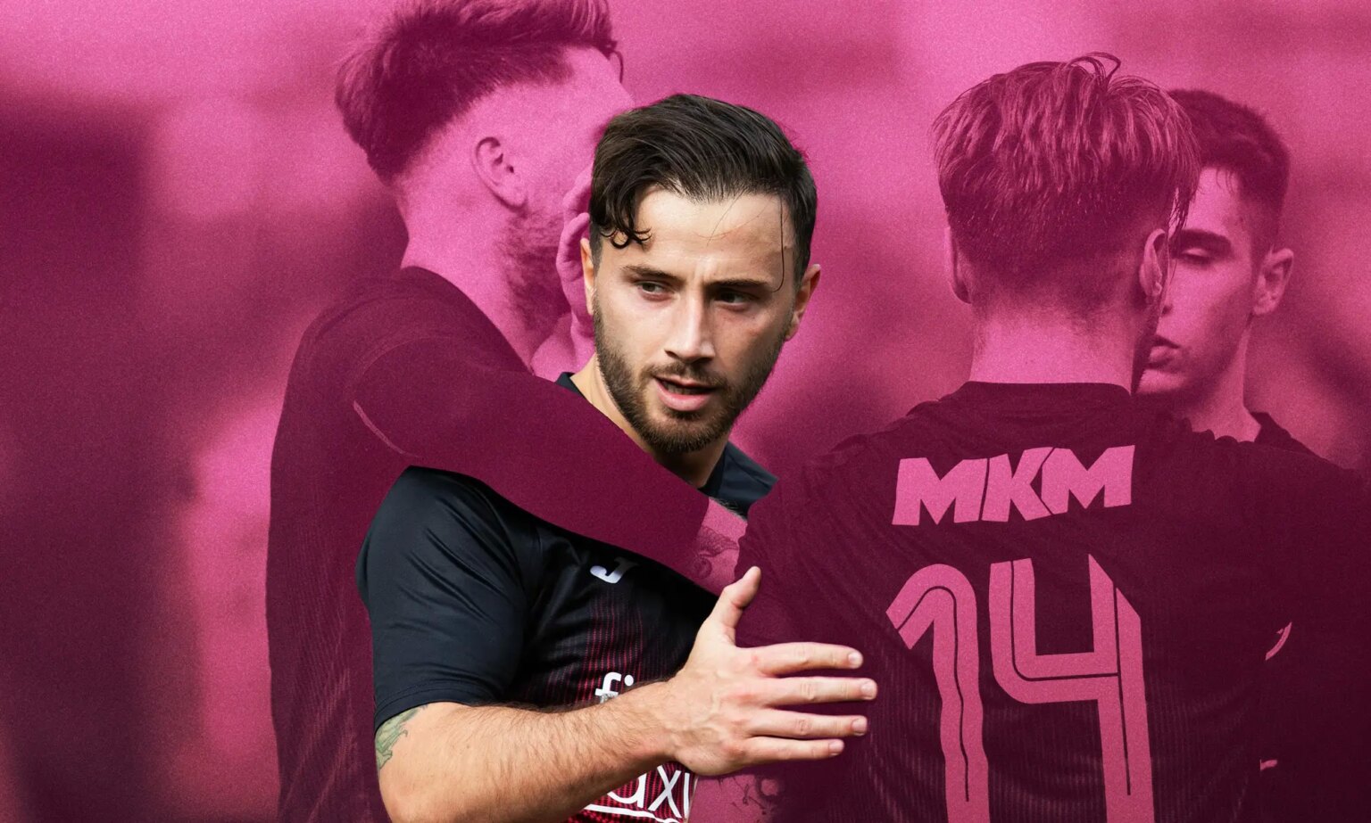 Le footballeur Zander Murray « apprend encore à être gay » un an après avoir fait son coming-out Photo of Zander Murray with a teammate