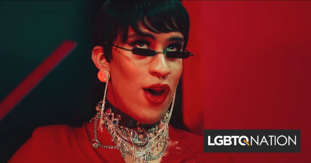 Le super pouvoir de Bad Bunny mélange les bangers Latinx avec un flair politique queer Le super pouvoir de Bad Bunny mélange les bangers Latinx avec un flair politique queer