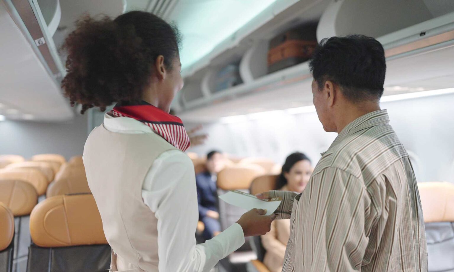 Les secteurs du transport aérien et du divertissement affichent la plus forte représentation LGB+, selon les données Air travel assistant