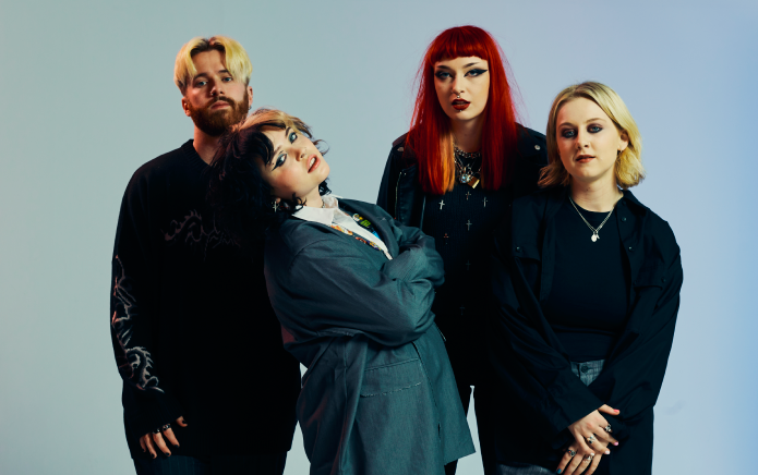 Crawlers annonce son premier album The Mess We Seem To Make