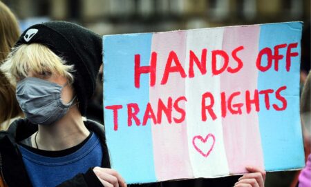 Le groupe critique en matière de genre For Women Scotland perd, encore une fois, dans la dernière affaire judiciaire anti-trans