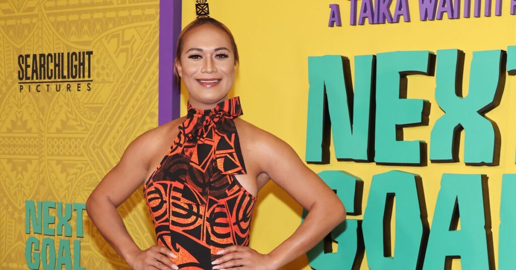 La pionnière trans Jaiyah Saelua affirme qu’une légère touche de « prochain objectif gagné » peut éliminer l’ignorance La pionnière trans Jaiyah Saelua affirme qu'une légère touche de « prochain objectif gagné » peut éliminer l'ignorance