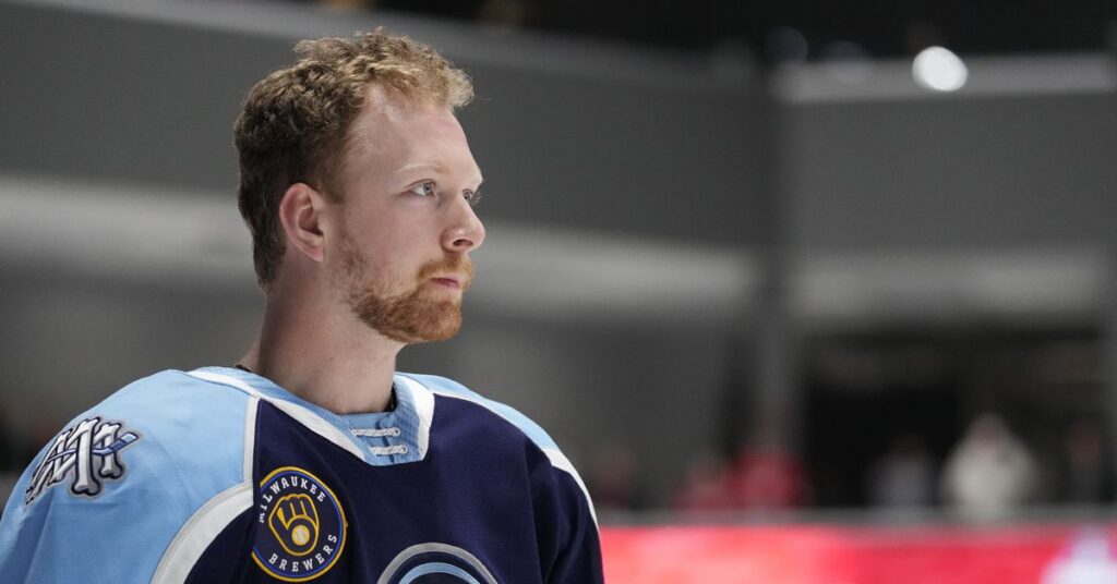 Zéro : nombre d’insultes anti-gay que Luke Prokop a entendues de la part d’autres joueurs de hockey professionnels Zéro : nombre d'insultes anti-gay que Luke Prokop a entendues de la part d'autres joueurs de hockey professionnels