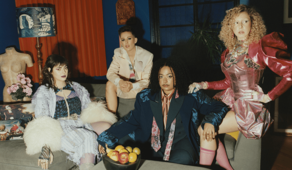 Dream Nails renverse le scénario de ce à quoi ressemble le punk Dream Nails renverse le scénario de ce à quoi ressemble le punk