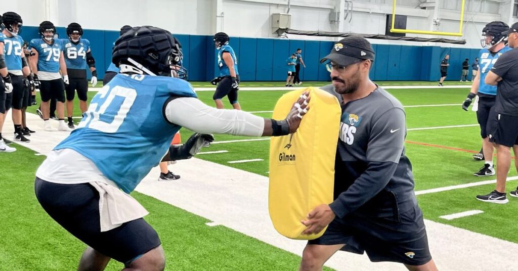L’entraîneur Kevin Maxen et les Jaguars de Jacksonville connaissent l’un des meilleurs départs de l’histoire de l’équipe. L'entraîneur Kevin Maxen et les Jaguars de Jacksonville connaissent l'un des meilleurs départs de l'histoire de l'équipe.