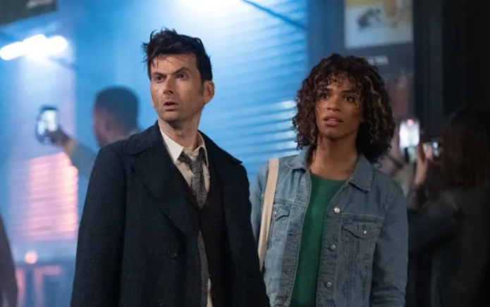 « Mon cœur est si plein » : les fans félicitent Doctor Who pour son scénario trans-inclusif réconfortant