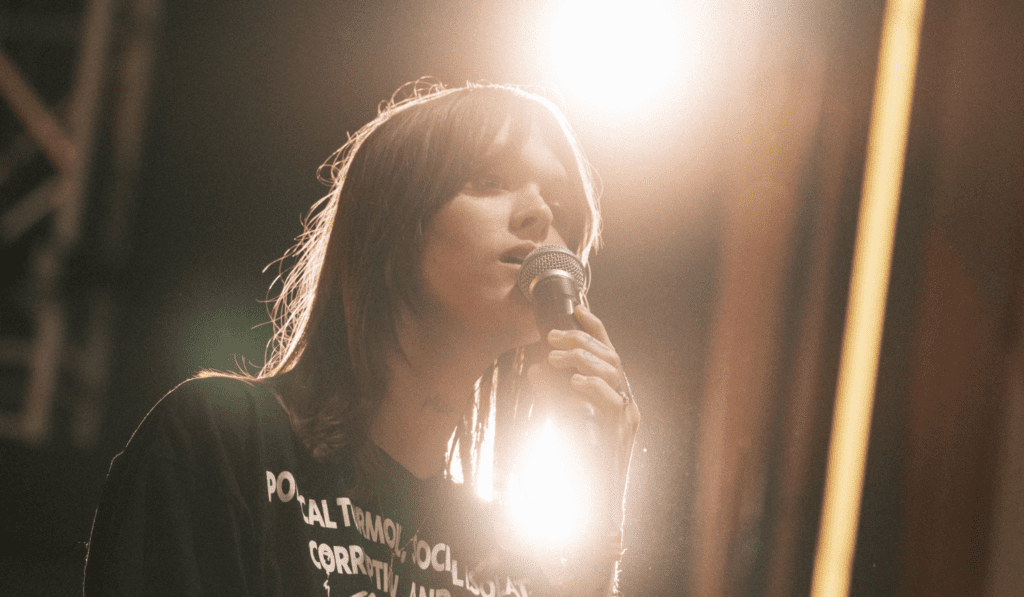 Mère Caïn arrive en ville Mère Caïn arrive en ville