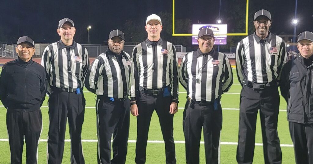 Mes 10 années en tant qu’officiel de football gay m’ont montré l’amour, l’acceptation et le succès. Mes 10 années en tant qu'officiel de football gay m'ont montré l'amour, l'acceptation et le succès.