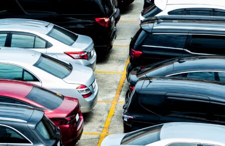 Quelle est l'importance des avis digitaux dans le choix d'une voiture d'occasion ?