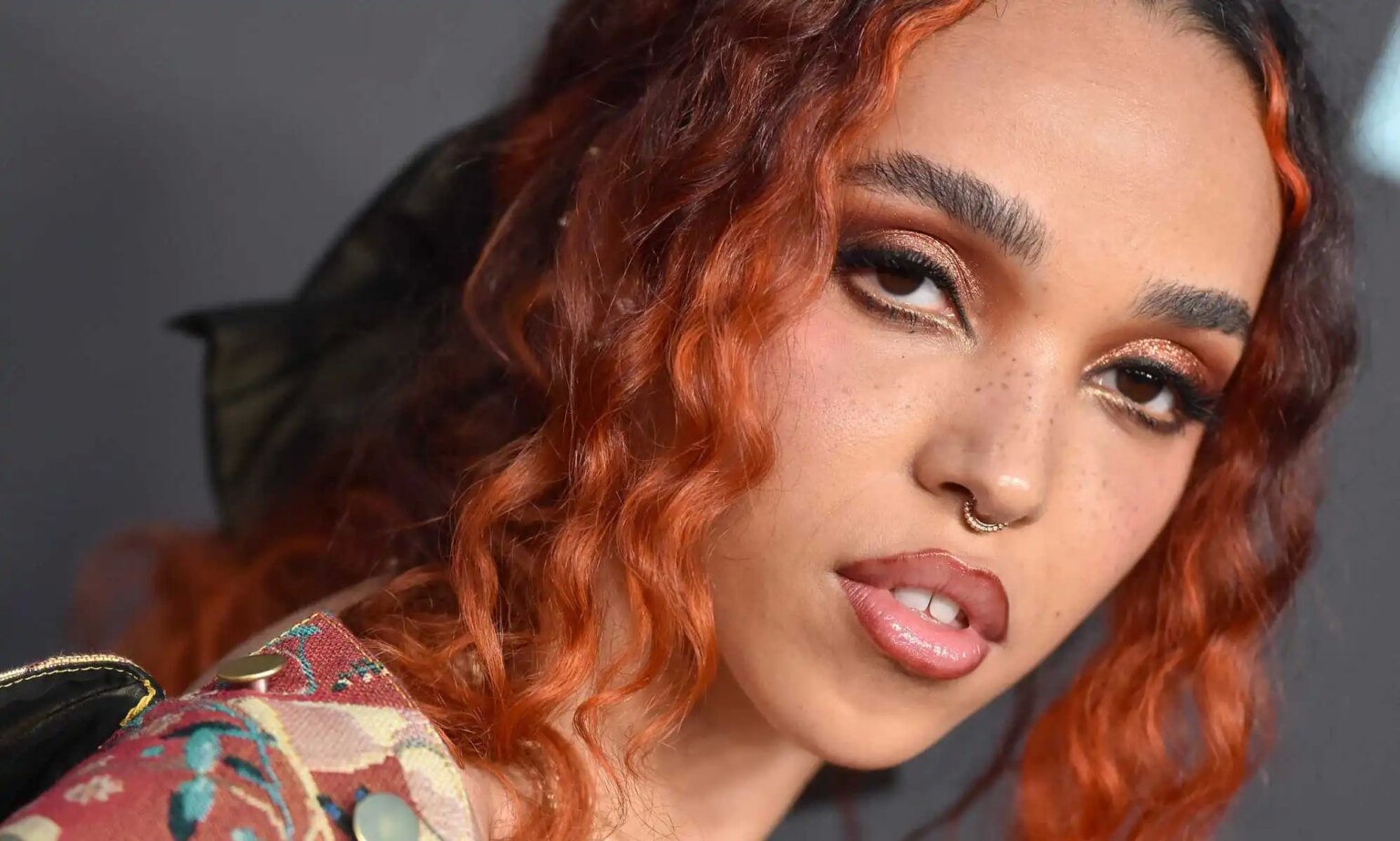 FKA Twigs dénonce les « doubles standards » à propos de la publicité interdite de Calvin Klein FKA Twigs
