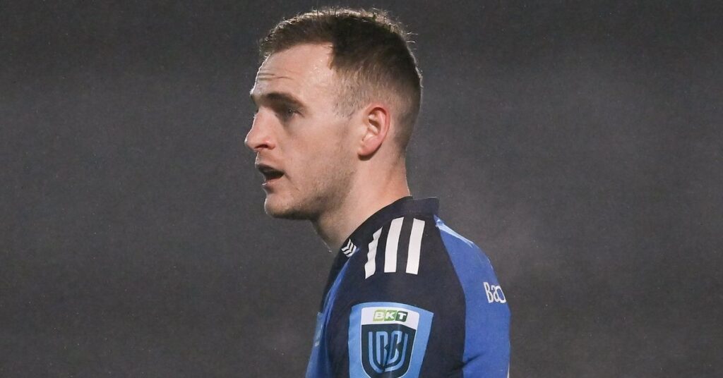 Le joueur de rugby professionnel Nick McCarthy a reçu des conseils de Carl Nassib de la NFL sur la manière de devenir gay. Le joueur de rugby professionnel Nick McCarthy a reçu des conseils de Carl Nassib de la NFL sur la manière de devenir gay.