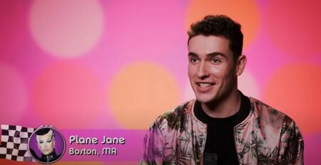 Dis ce que tu veux à propos de Plane Jane, elle est là pour jouer à Drag Race