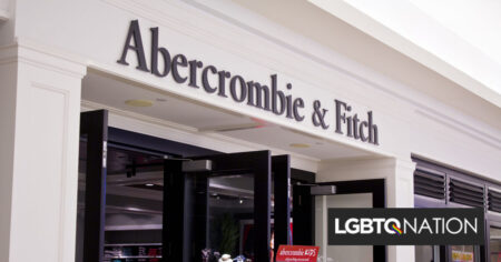 L'ancien PDG d'Abercrombie & Fitch nie les accusations selon lesquelles il dirigerait un réseau international de trafic sexuel