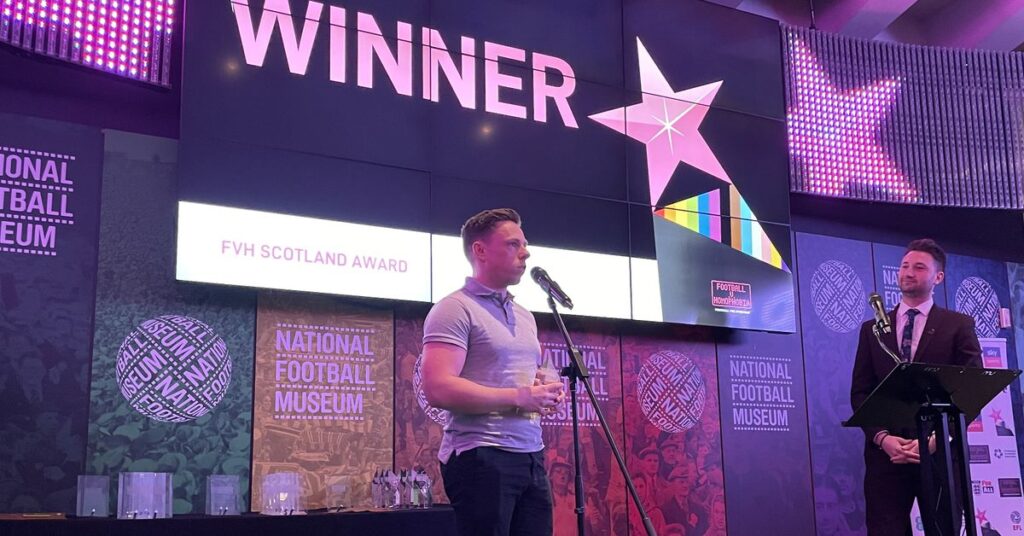 Les fans de football LGBTQ sont invités à proposer leur candidature pour les Football v Homophobia Awards Les fans de football LGBTQ sont invités à proposer leur candidature pour les Football v Homophobia Awards