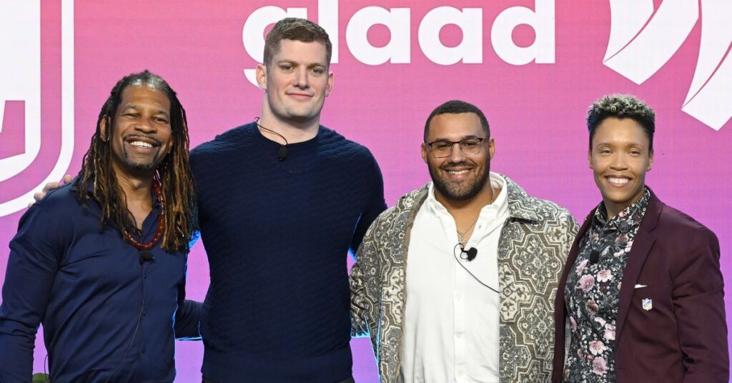 La NFL fait du Super Bowl « Gay Gay Gay » avec GLAAD et une Night of Pride La NFL fait du Super Bowl « Gay Gay Gay » avec GLAAD et une Night of Pride