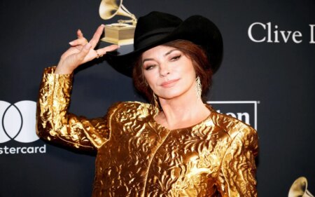 Shania Twain annonce une tournée 2024 au Royaume-Uni et en Irlande : dates, billets et plus