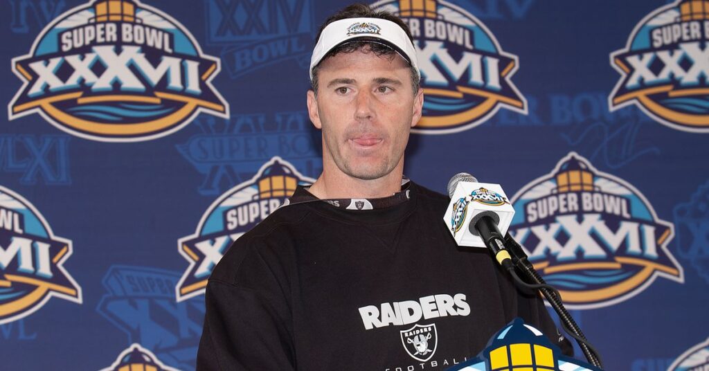 La NFL a tâtonné sur les avantages accordés aux partenaires de même sexe il y a vingt ans La NFL a tâtonné sur les avantages accordés aux partenaires de même sexe il y a vingt ans