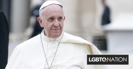 Le pape François dénonce l'hypocrisie des critiques des bénédictions LGBTQ+