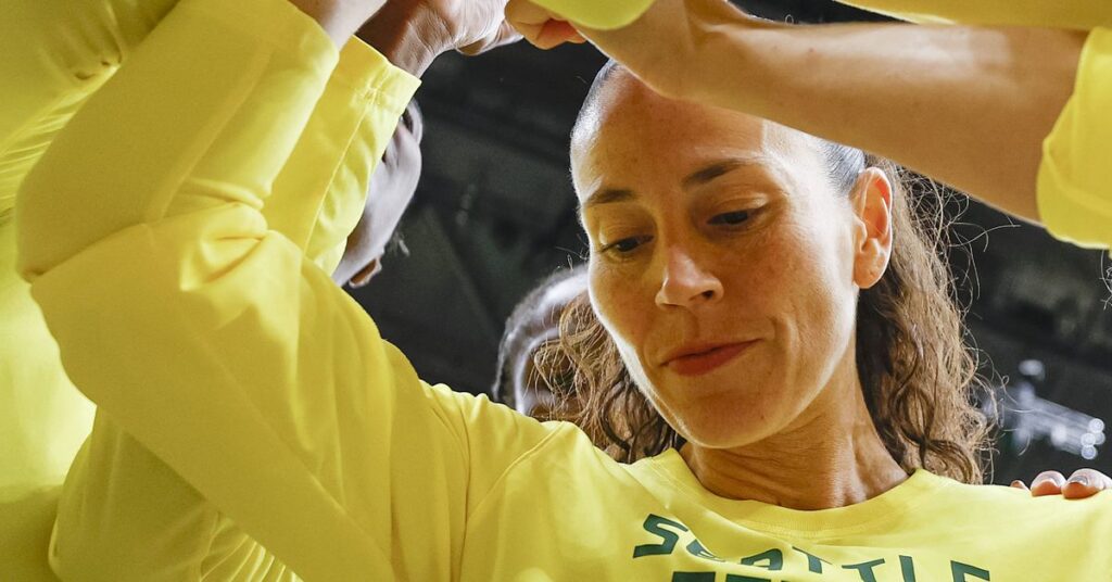 On a dit à Sue Bird de ne pas participer à la WNBA. Imaginez ce que l’on dit aux joueurs gays de la NBA. On a dit à Sue Bird de ne pas participer à la WNBA. Imaginez ce que l'on dit aux joueurs gays de la NBA.