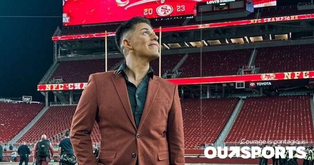 Jonathan Romero prend sa retraite des 49ers et de la NFL, ex-pom-pom girl gay du Super Bowl Jonathan Romero prend sa retraite des 49ers et de la NFL, ex-pom-pom girl gay du Super Bowl