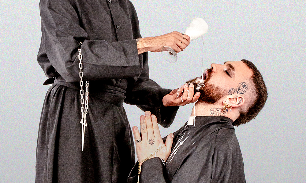 30 Images résolument queer qui remettent en question le dogme religieux Divine Defiance Lead