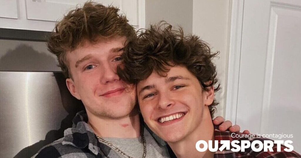 Ces deux sportifs universitaires sont follement amoureux, et ce depuis deux ans Ces deux sportifs universitaires sont follement amoureux, et ce depuis deux ans