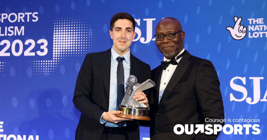 Le journaliste de football gay Adam Crafton vient de remporter le plus grand prix de l'écriture sportive britannique Le journaliste de football gay Adam Crafton vient de remporter le plus grand prix de l'écriture sportive britannique