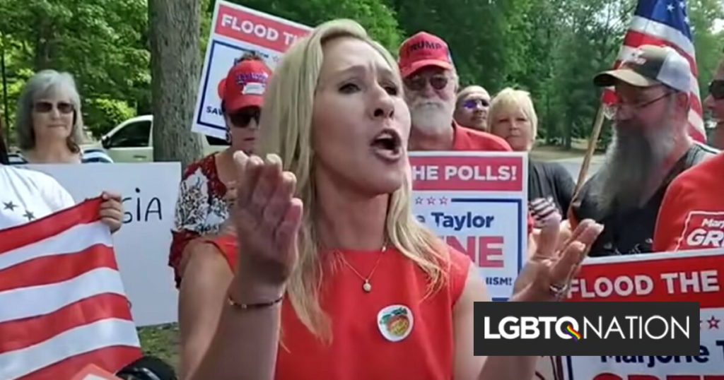 Marjorie Taylor Greene soutient désormais les lasers spatiaux pour tirer sur les immigrants Marjorie Taylor Greene soutient désormais les lasers spatiaux pour tirer sur les immigrants