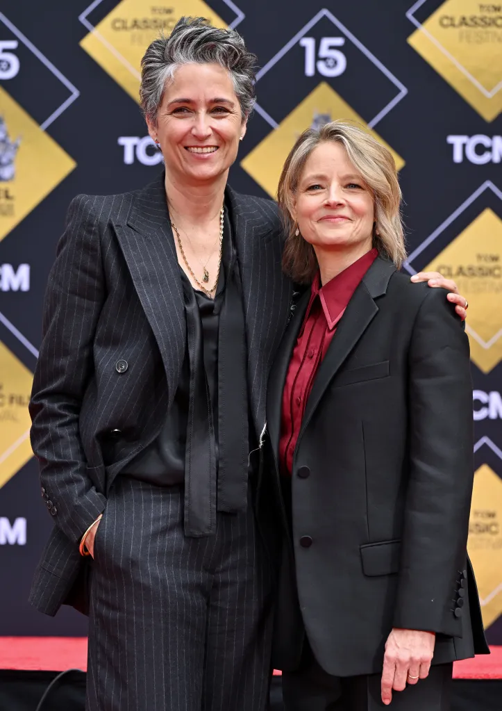 Alexandra Hedison et Jodie Foster assistent à la cérémonie de la main et de l'empreinte en l'honneur de Foster.
