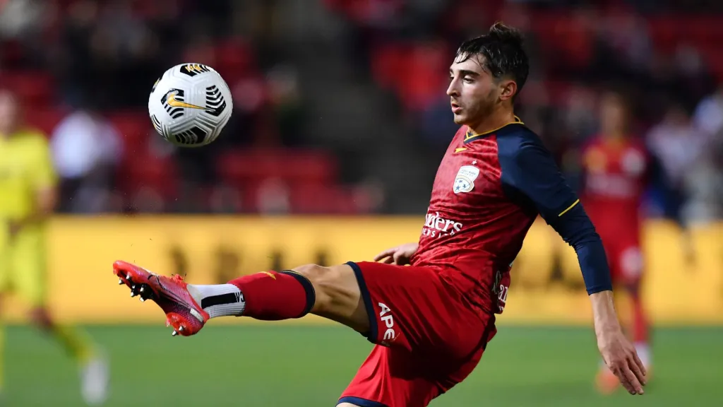Josh Cavallo, un joueur de football gay d'Adelaide United