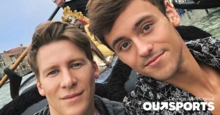 Tom Daley découvre que sa mère pensait au départ qu'il mettait Lance Black en contact avec elle