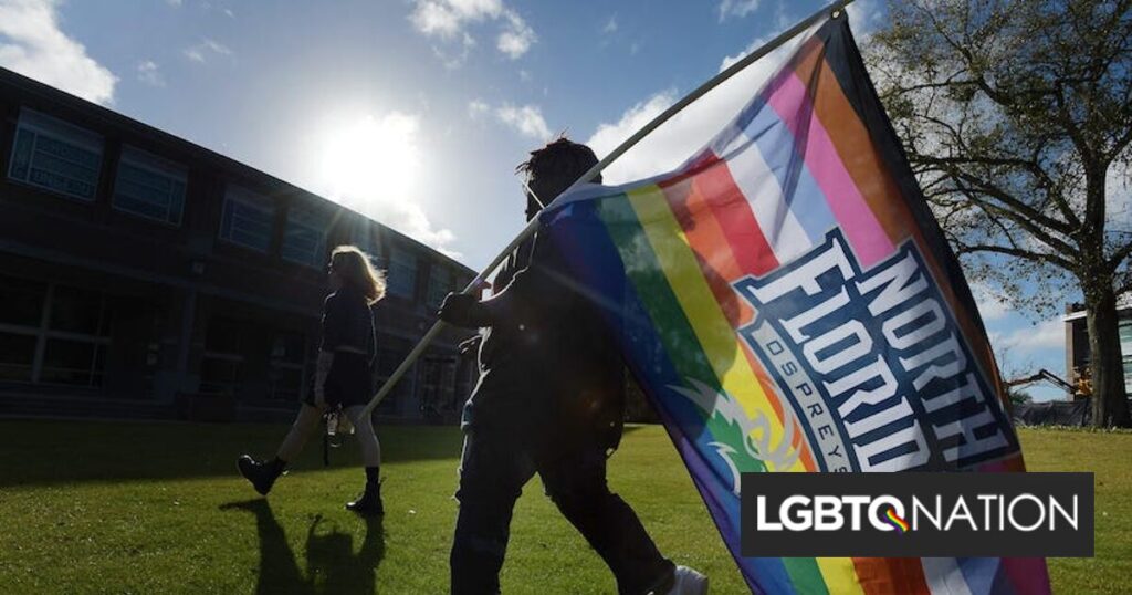 Les collèges de Floride ferment les centres LGBTQ+ en raison de la loi anti-DEI « dystopique » de Ron DeSantis Les collèges de Floride ferment les centres LGBTQ+ en raison de la loi anti-DEI « dystopique » de Ron DeSantis