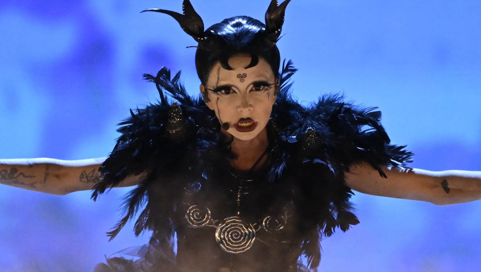 Bambie Thug, de l'Eurovision, affirme que l'UER l'a forcé à changer de tenue pro-palestinienne Irish singer-songwriter Bambie Ray Robinson, aka Bambie Thug representing Ireland with the song