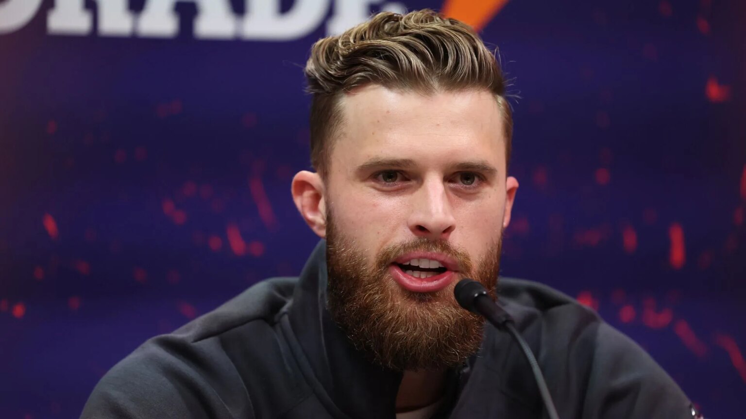 Une star de la NFL dénonce la fierté LGBTQ+ « pécheresse » dans un discours universitaire catholique Harrison Butker of the Kansas City Chiefs