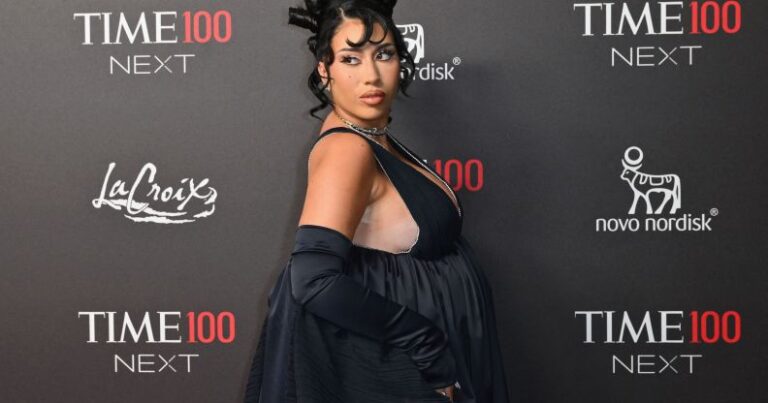 La chanteuse a parlé de sa silhouette post-partum.  (Getty)