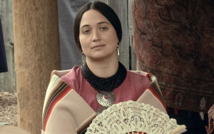 Lily Gladstone, star de Killers of the Flower Moon, clarifie son identité de genre