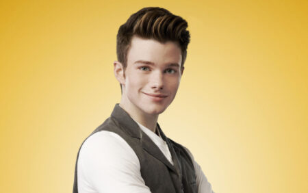 La star de Glee, Chris Colfer, s'est fait dire que sa carrière serait « ruinée » s'il faisait son coming-out.
