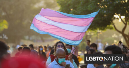 Il a tenté d'ouvrir la première discothèque gay du Pakistan.  Il a été envoyé dans un hôpital psychiatrique.